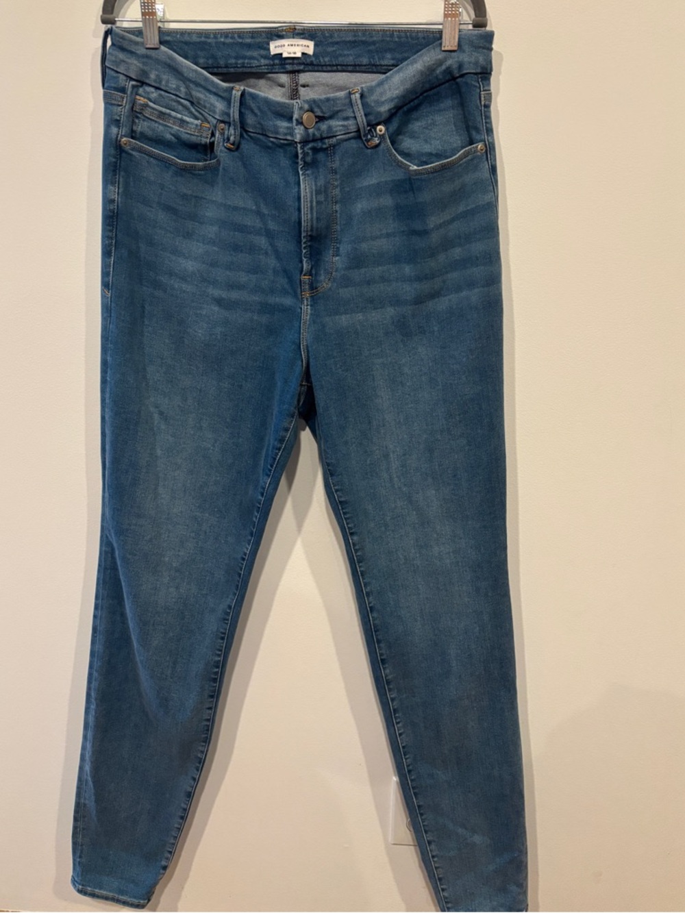 Good American Good Legs Skinny Always Fits Size 14-18 Long Lightwash